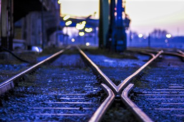 Zu Blogartikel 'Selbstständigkeit: Beruflich zweigleisig fahren' wechseln