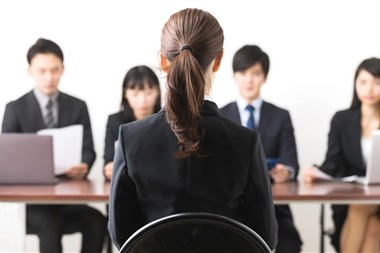 Zu Blogartikel 'Vorstellungsgespräch: So schaffst du alle Fragen mit links' wechseln