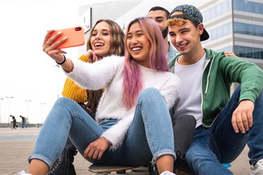 Zu Blogartikel 'Generation Z: Wie stellen sich die Jungen die Arbeitswelt vor?' wechseln