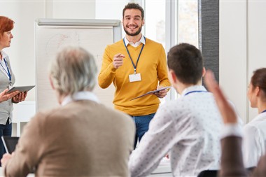 Zu Blogartikel 'WIFI-Weiterbildungsbarometer 2024: Die fünf wichtigsten Trends' wechseln